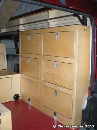 Clevercamper Innenausbau >> Schrank rechts